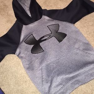 Under Armor sweatshirt